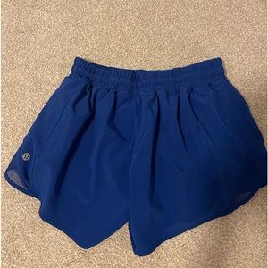 lululemon hotty hot shorts size 4/4 inch in royal blue